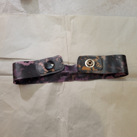 Westward Bound Bordelle-L'Amour Latex Set - Picture 12 of 16